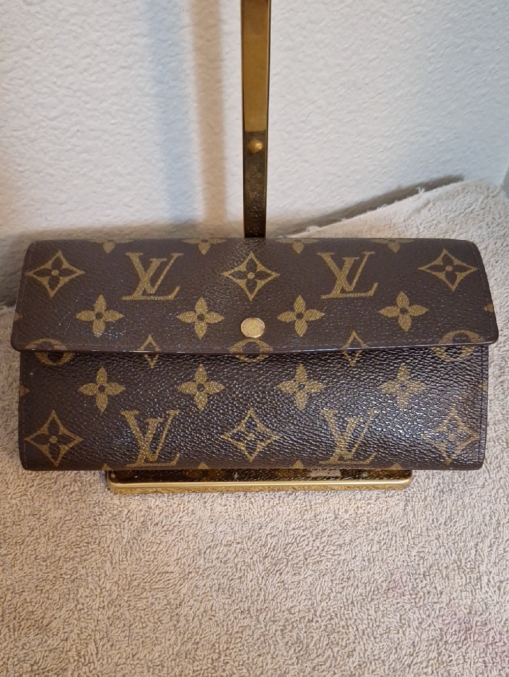 Louis Vuitton Brown Monogram Bifold Sarah Long Wallet